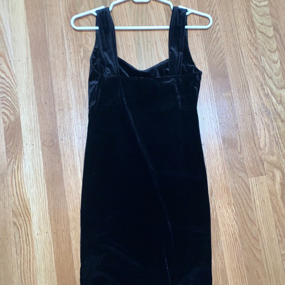 Black Velvet Body con dress